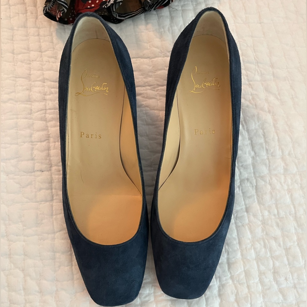 Brand new christian louboutin navy suede pumps size 37.5. No dust bag or box.